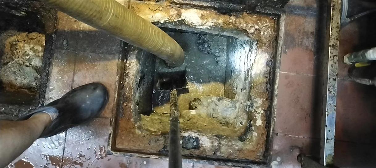 克拉玛依污水池清理一般都有毒气，怎么预防中毒呢？